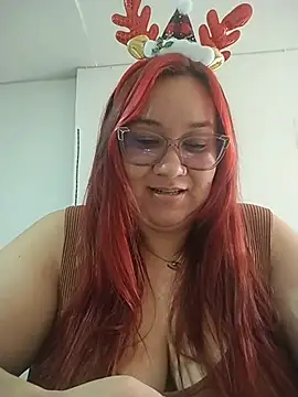 Snapshot of sharon_G chatting on 12/14/25, 07:19 sharon G online show from 12/14/25, 07:19