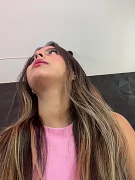 Valeria-escobar online show from 02/15/26, 01:32