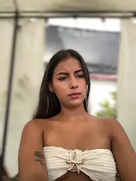 Valeria-escobar online show from 03/18/26, 02:19