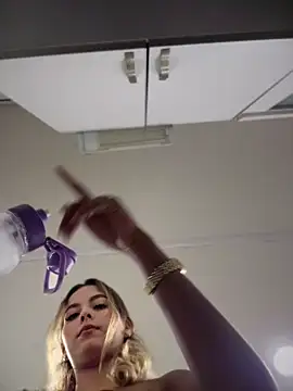 Valeria-escobar online show from 07/09/26, 11:42