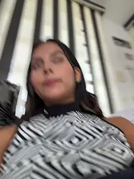 Valeria-escobar online show from 04/19/26, 01:56