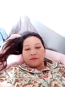 Snapshot of Cako-naka chatting on 12/23/25, 02:44 Cako-naka online show from 12/23/25, 02:44