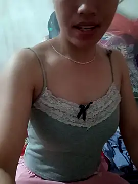 Snapshot of little-effy chatting on 07/18/26, 11:57 little-effy online show from 07/18/26, 11:57