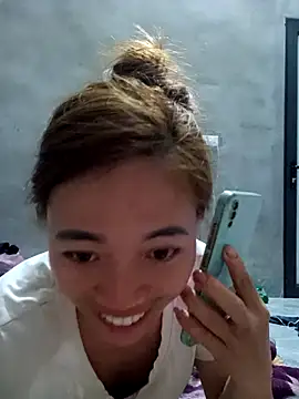 little-effy online show from 12/15/25, 10:43