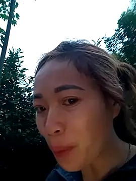 little-effy online show from 04/01/26, 11:22