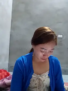 little-effy online show from 12/18/25, 03:55