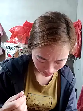 little-effy online show from 03/09/26, 07:56