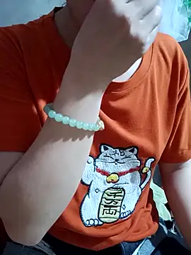 Snapshot of little-effy chatting on 06/14/26, 01:56 little-effy online show from 06/14/26, 01:56
