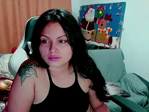 Snapshot of milk_hot_mafe chatting on 12/14/25, 03:46 milk hot mafe online show from 12/14/25, 03:46