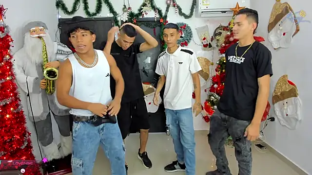 Snapshot of Voyeurism_guys02 chatting on 12/15/25, 01:22 Voyeurism guys02 online show from 12/15/25, 01:22