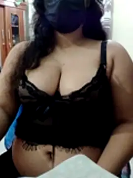 nosrat014 online show from 02/16/26, 12:37