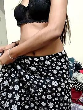 Delhikidevi online show from 04/07/26, 08:21