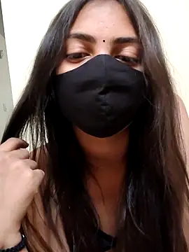 Delhikidevi online show from 04/15/26, 04:22