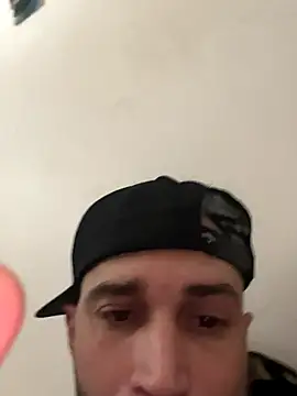 kingNQueen1211 online show from 12/22/25, 05:46