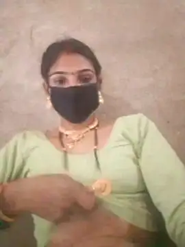 Laxmi9090 online show from 12/18/25, 09:25