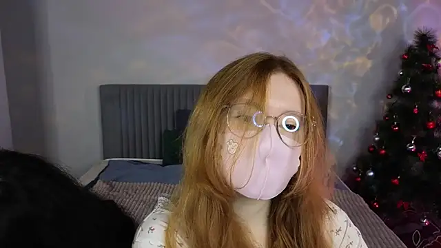 Snapshot of CaramelCigarettesss chatting on 12/14/25, 01:12 CaramelCigarettesss online show from 12/14/25, 01:12