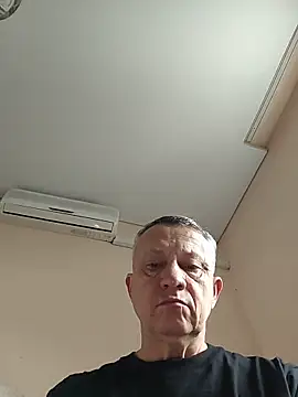 Snapshot of Sashabikros chatting on 02/15/26, 03:18 Sashabikros online show from 02/15/26, 03:18