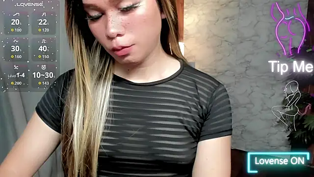 Snapshot of xSweet_Gigi chatting on 12/21/25, 06:31 xSweet Gigi online show from 12/21/25, 06:31