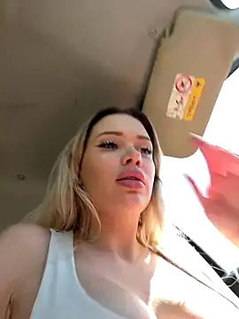 GirlsMia   online show from 12/22/25, 03:50