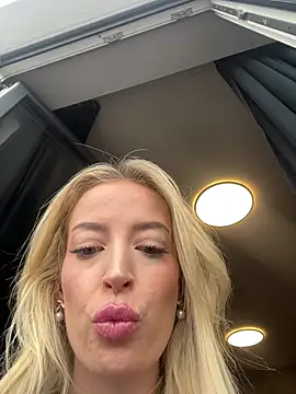 Snapshot of Katharina_Wagner chatting on 07/27/26, 04:14 Katharina Wagner online show from 07/27/26, 04:14