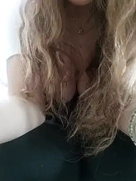 NovaMia online show from 02/13/26, 10:37