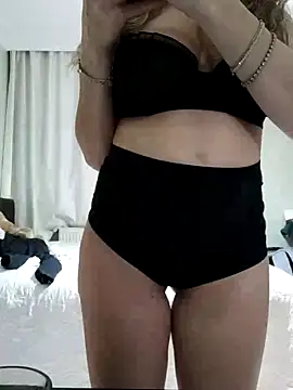 NovaMia online show from 02/06/26, 03:41