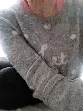 NovaMia online show from 02/04/26, 12:11