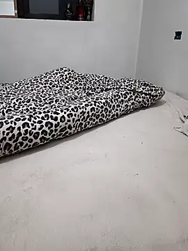 Snapshot of tenifer chatting on 12/18/25, 05:17 tenifer online show from 12/18/25, 05:17