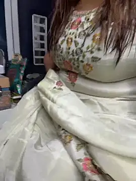 butterflyslay online show from 02/13/26, 07:30