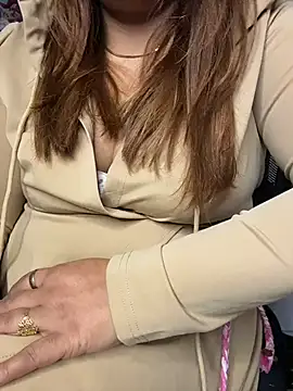 butterflyslay online show from 02/24/26, 05:52