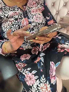 butterflyslay online show from 04/08/26, 04:08