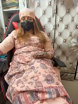 butterflyslay online show from 04/11/26, 09:02