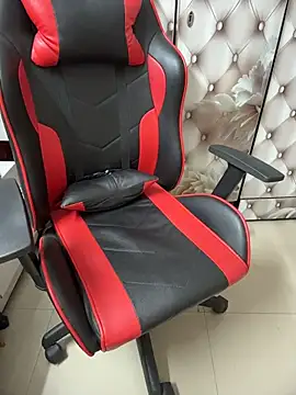 butterflyslay online show from 04/15/26, 03:49