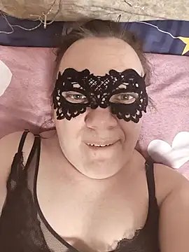 Snapshot of LimonLoveqw chatting on 12/17/25, 12:32 LimonLoveqw online show from 12/17/25, 12:32