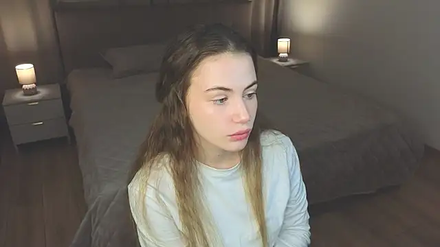 Snapshot of LouieRemeder chatting on 12/19/25, 04:16 LouieRemeder online show from 12/19/25, 04:16