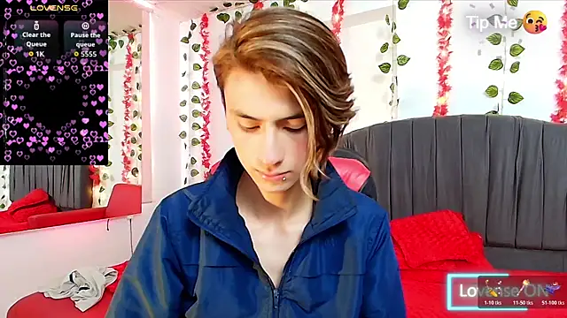 Snapshot of Hot_Alan1 chatting on 12/15/25, 12:55 Hot Alan1 online show from 12/15/25, 12:55