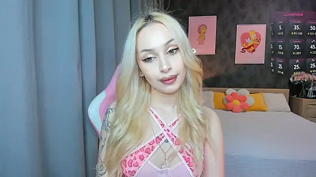 LanaMiracle online show from 02/17/26, 04:10