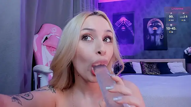 LanaMiracle online show from 02/03/26, 06:40