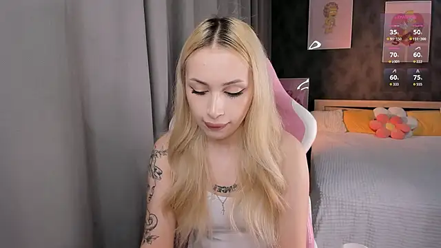 LanaMiracle online show from 03/02/26, 04:24