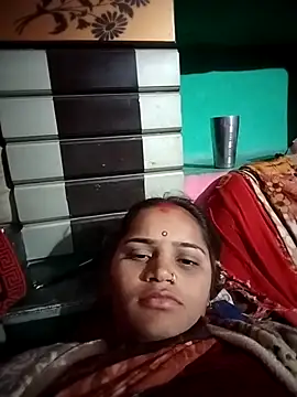 Snapshot of Aaisha_01 chatting on 12/15/25, 03:18 Aaisha 01 online show from 12/15/25, 03:18