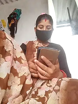 Snapshot of Aaisha_01 chatting on 07/11/26, 11:10 Aaisha 01 online show from 07/11/26, 11:10