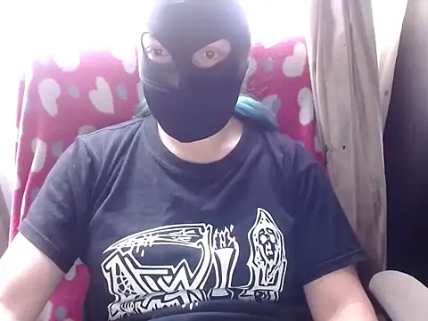 Snapshot of 666maskgirl chatting on 06/29/26, 05:56 666maskgirl online show from 06/29/26, 05:56
