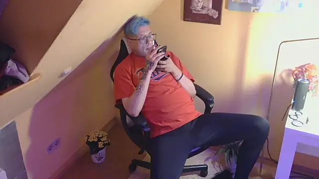 AskAveryAnything online show from 04/23/26, 09:49