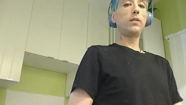 AskAveryAnything online show from 03/31/26, 02:46