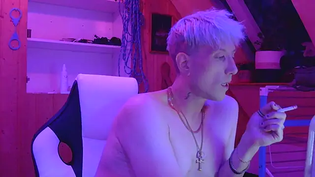 AskAveryAnything online show from 04/27/26, 09:13