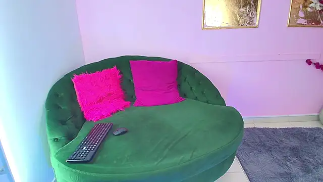 bella moonlight cr online show from 01/15/26, 04:05