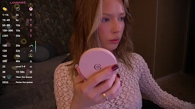 MollyyMayy online show from 05/28/26, 04:24