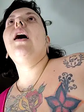 Divine Pouvoir online show from 03/03/26, 08:16