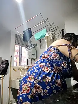 Divine Pouvoir online show from 01/15/26, 11:57