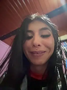 Snapshot of anny__2 chatting on 12/15/25, 04:07 anny 2 online show from 12/15/25, 04:07